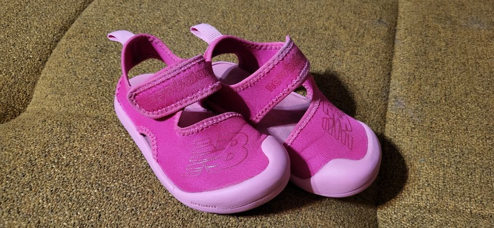 New balance, kapcie roz. 25