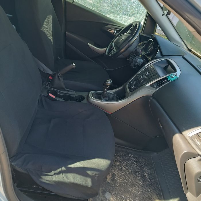 Автомобіль opel astra j на ходу