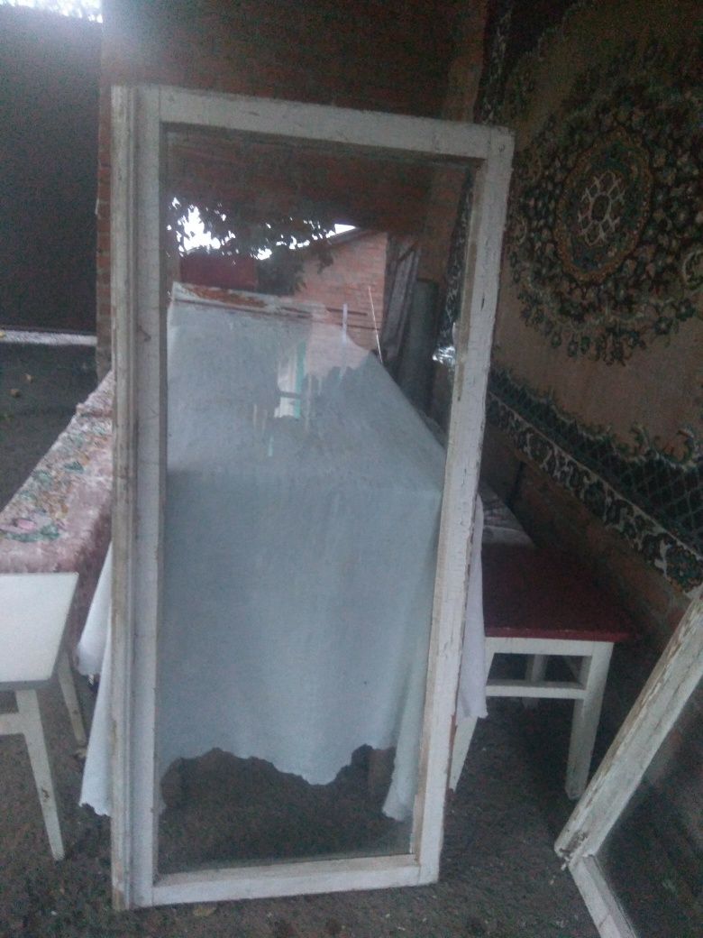 Рама оконная стеклянная