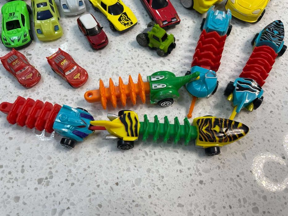 Продаю Велику Колекцію Іграшкових Машинок та Спецтехніки!