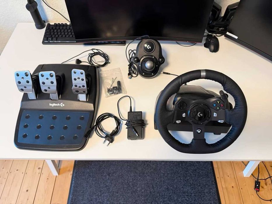 Logitech G29 z pedałami i shifterem – pełen zestaw