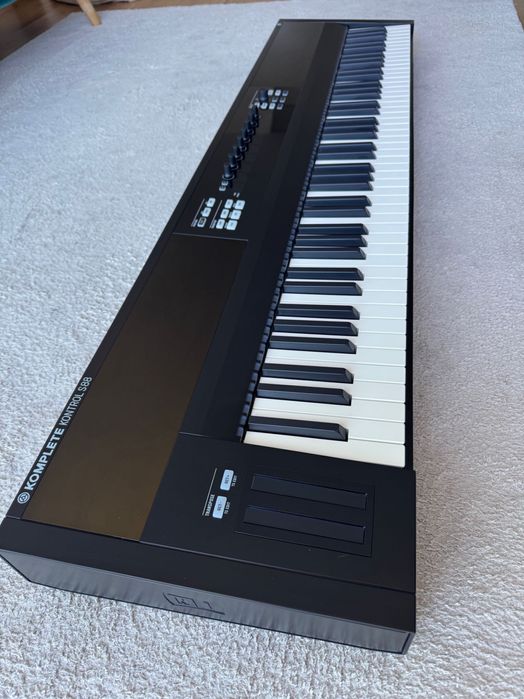 Teclado Native Instruments Komplete Kontrol S88 MK1 – Excelente Estado