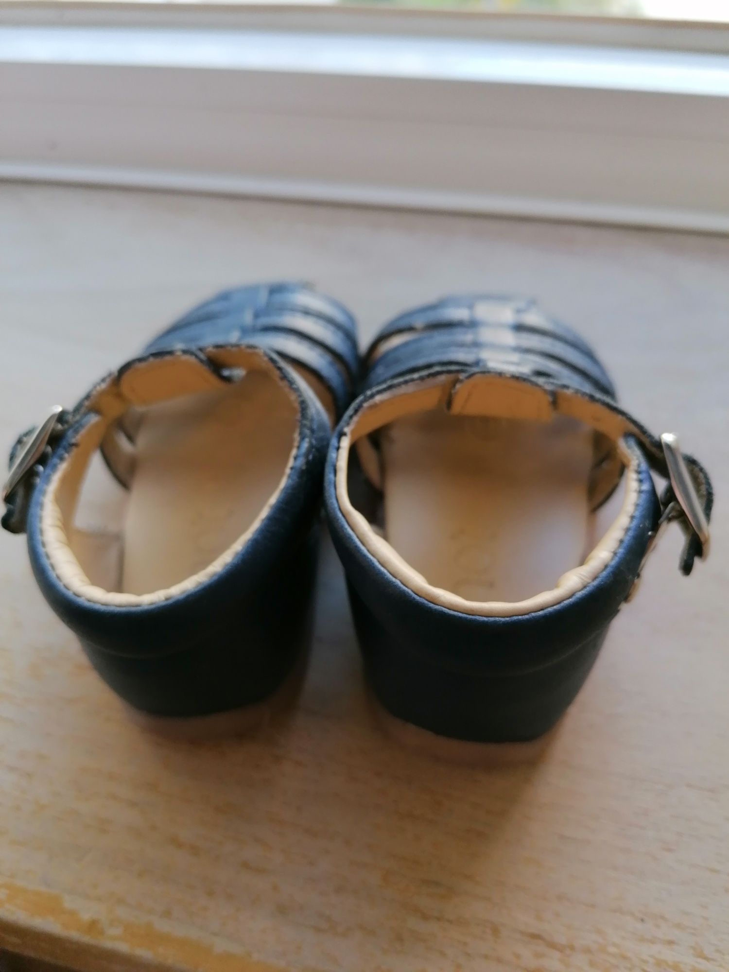 Vendo sandálias azuis da KNOT