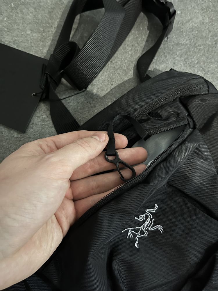 Месенджер бананка Arcteryx