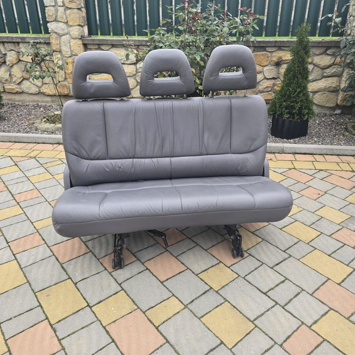 Сидіння диван шкіра для авто. 1.2м ширина.