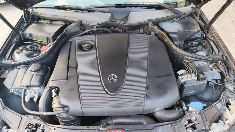 Mercedes c200  preta