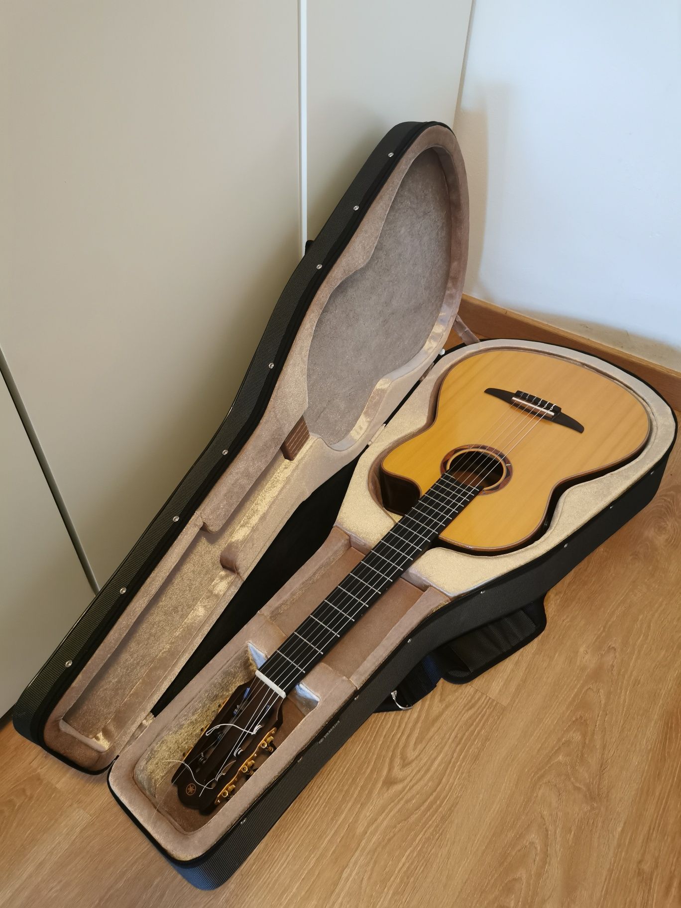 Guitarra Clássica amplificada cutaway - Yamaha NCX3