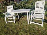 Zestaw mebli ogrodowych stół + dwa krzesła składane biały plastik