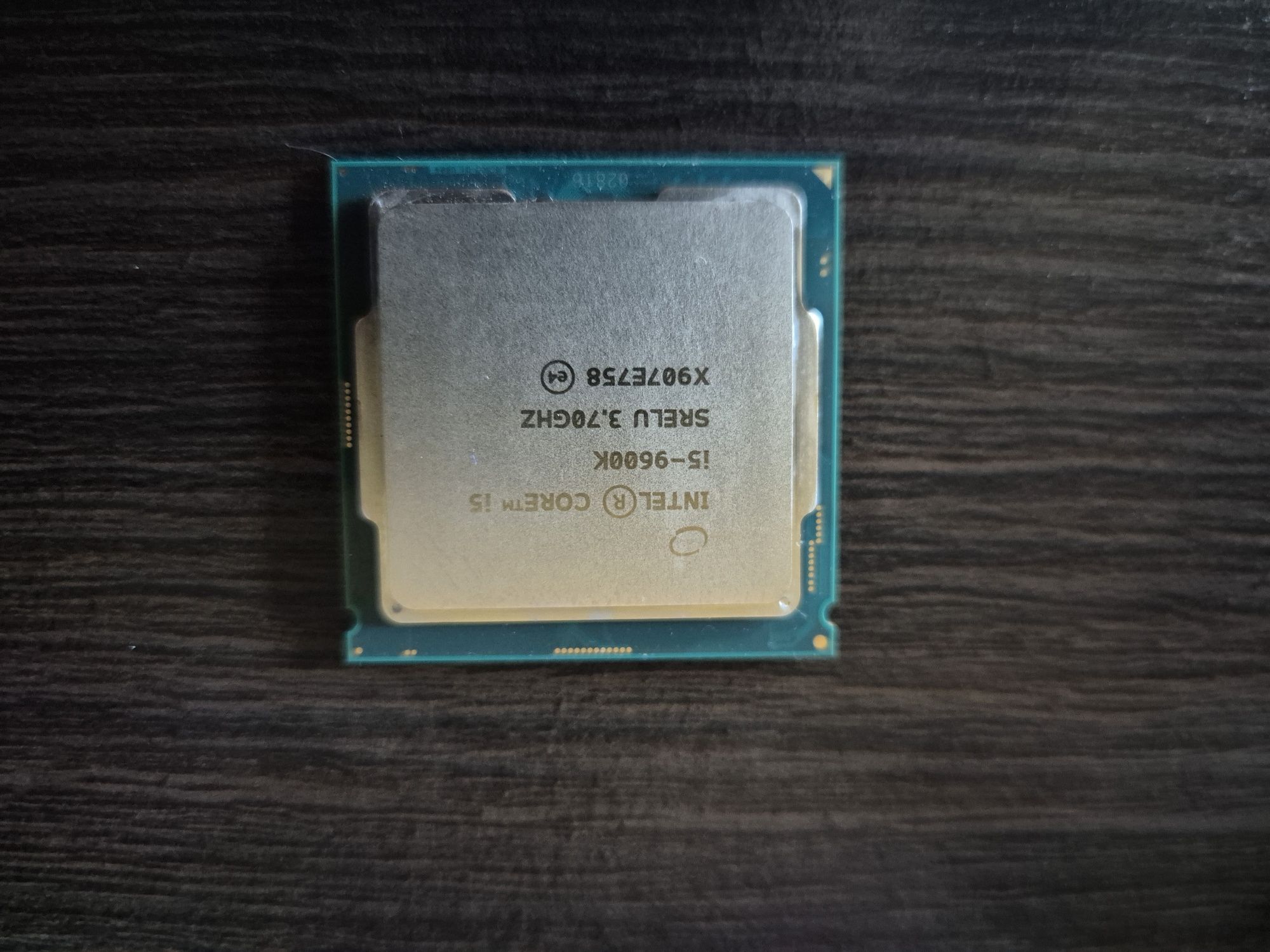 Процесор Intel i5 9600K