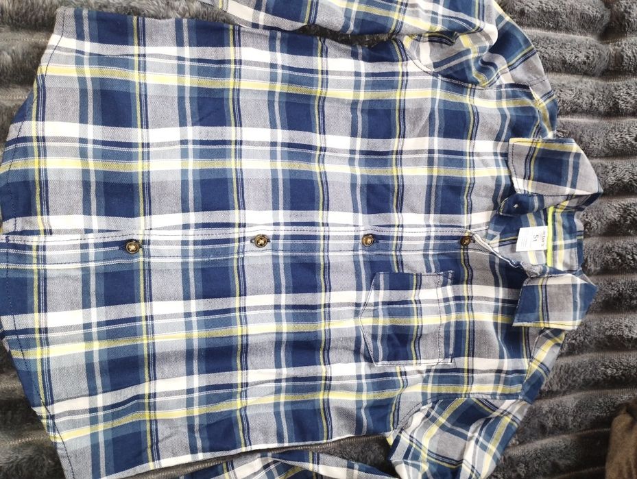 Рубашка на 4-6 рочків. В ідеальному стані.