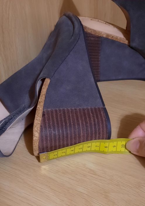 Босоніжки Clarks Натуральна замша р. 40 устілка 26-26,2 см