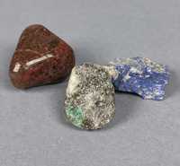 Kamienie, bryłka ze szmaragdem, lapis lazuli, bronzyt