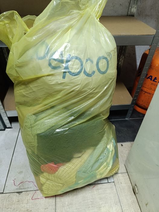 Za darmo - ubrania damskie w dobrym stanie