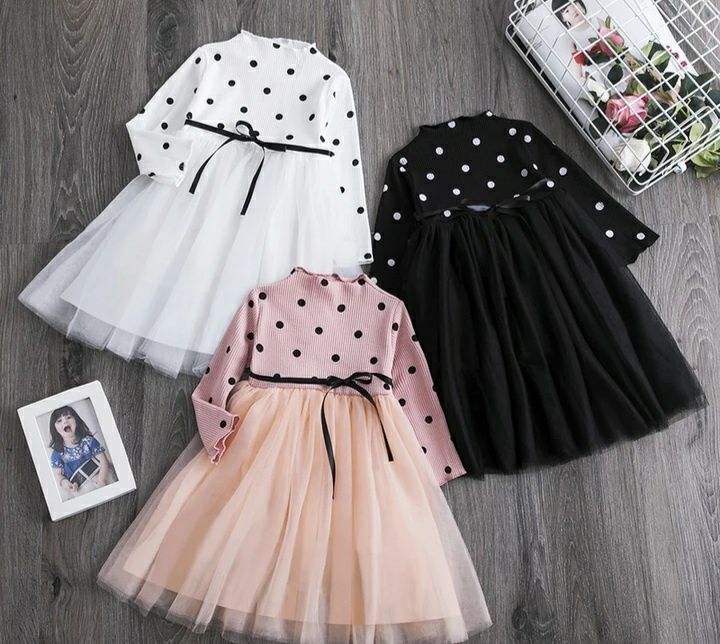 Мила сукня в горох на 9-12 и 12-24 місяця (80, 90)