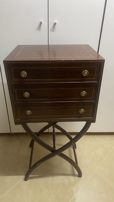 Movel gavetas com suporte separado