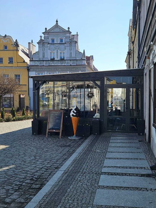 Sprzedam kompletne wyposażenie Cafe baru