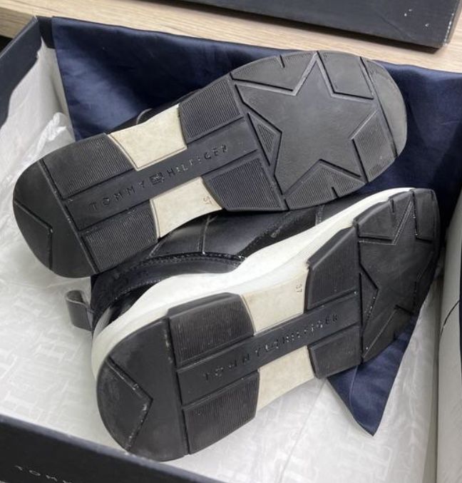 Утепленные кроссовки Tommy Hilfiger 37р