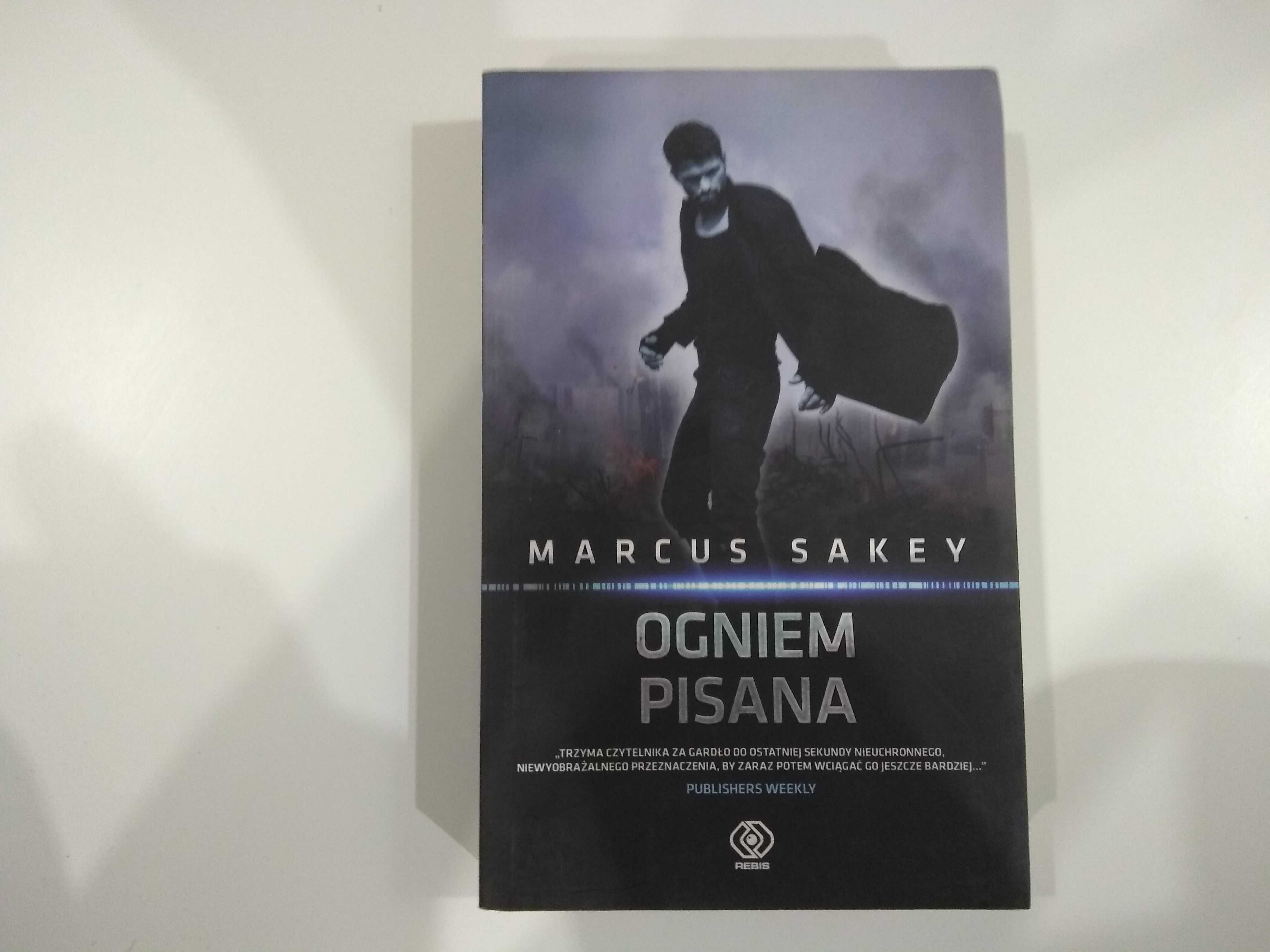 Dobra książka - Ogniem pisana Marcus Sakey (PF)