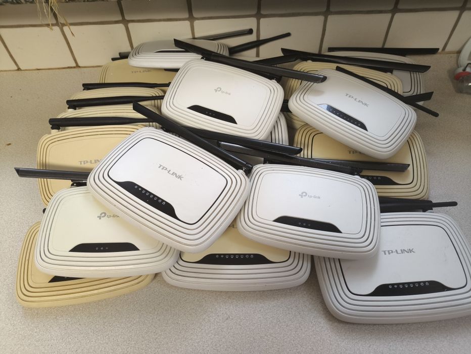 Router bezprzewodowy TP-Link z demontażu Zestaw 20 szt. Bez zasilaczy.