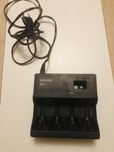 Carregador Pilhas AA / AAA / C / 9v