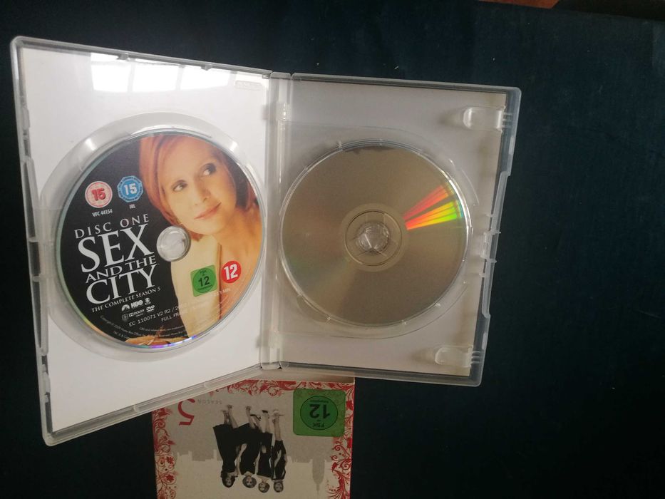 SEX AND THE CITY - SERIE 5 2XDVD (legendagem em Português)