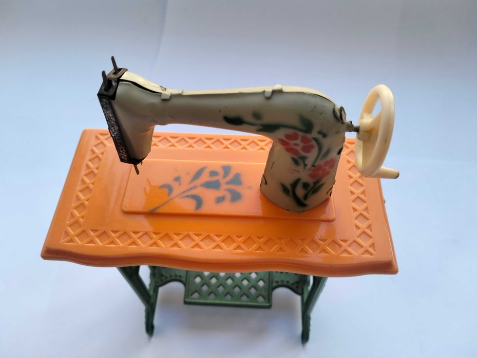 Máquina de custura - Brinquedo português PEPE - Antigo