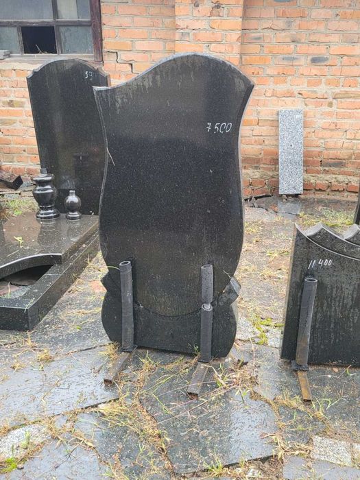 Продам пам'ятники від  виробника