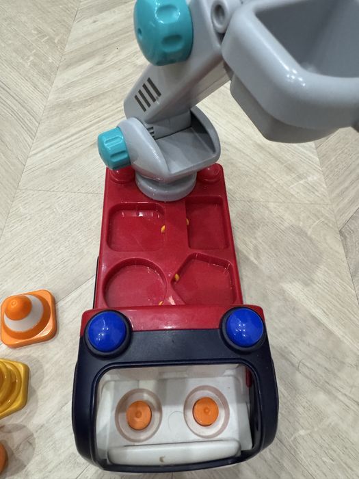 Машина музыкальная Пожарная Hola Toys