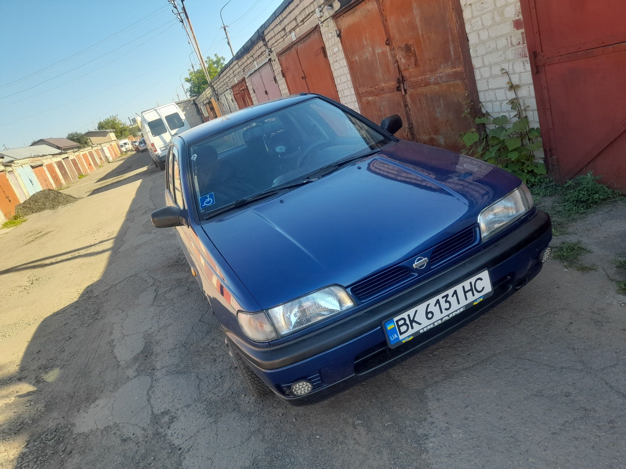 Нісан санні н14 1995 року 1.4газ бенз .