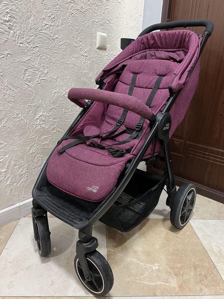 Прогулянкова коляска Britax Romer B-Agile M (Cherry Wine)