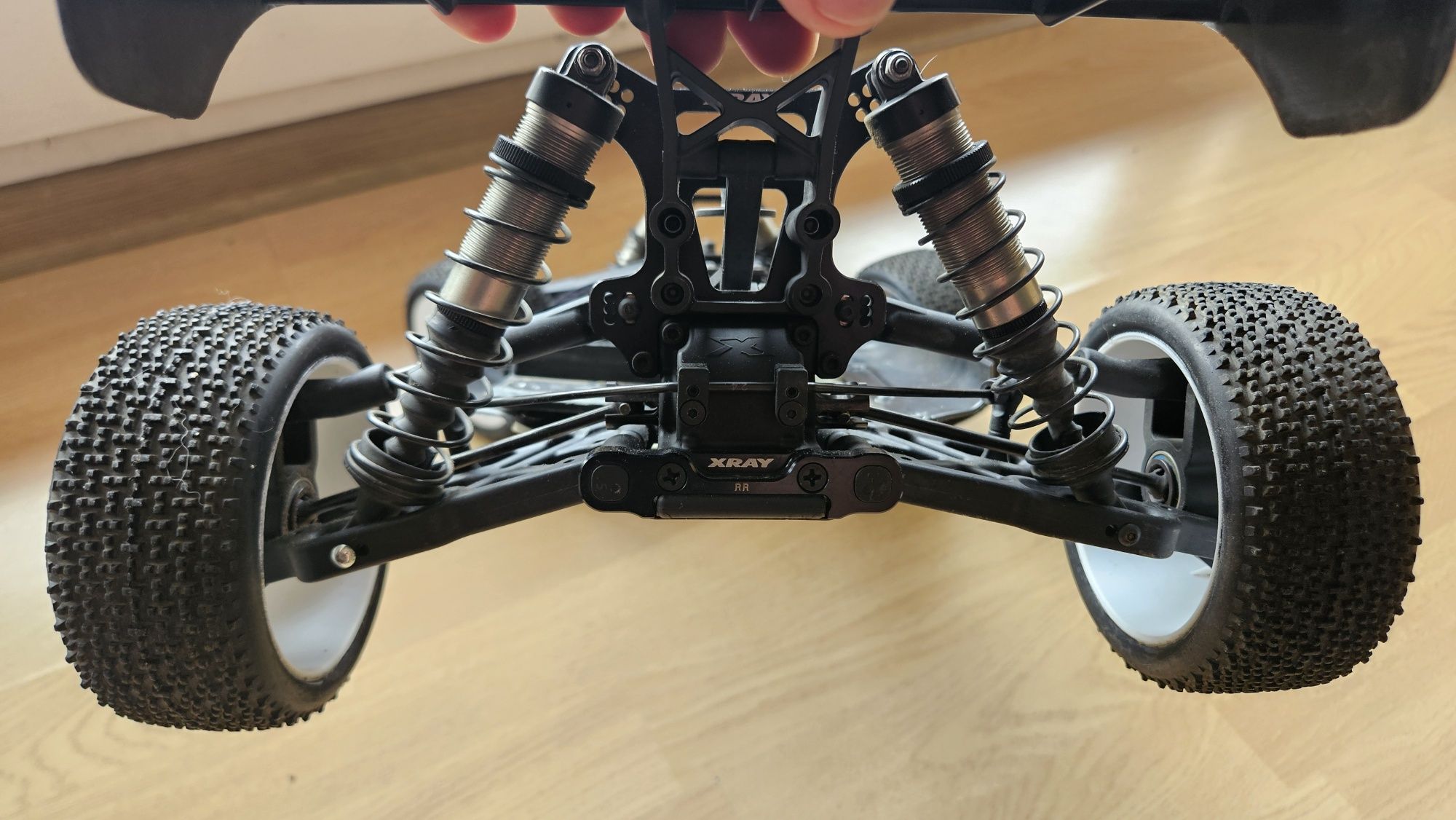 Model RC Xray XB8E 2020 buggy jak nowy