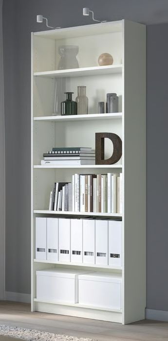 Vendo  estante bastante arrumação medidas 0.80*0.28* 2.02 altura