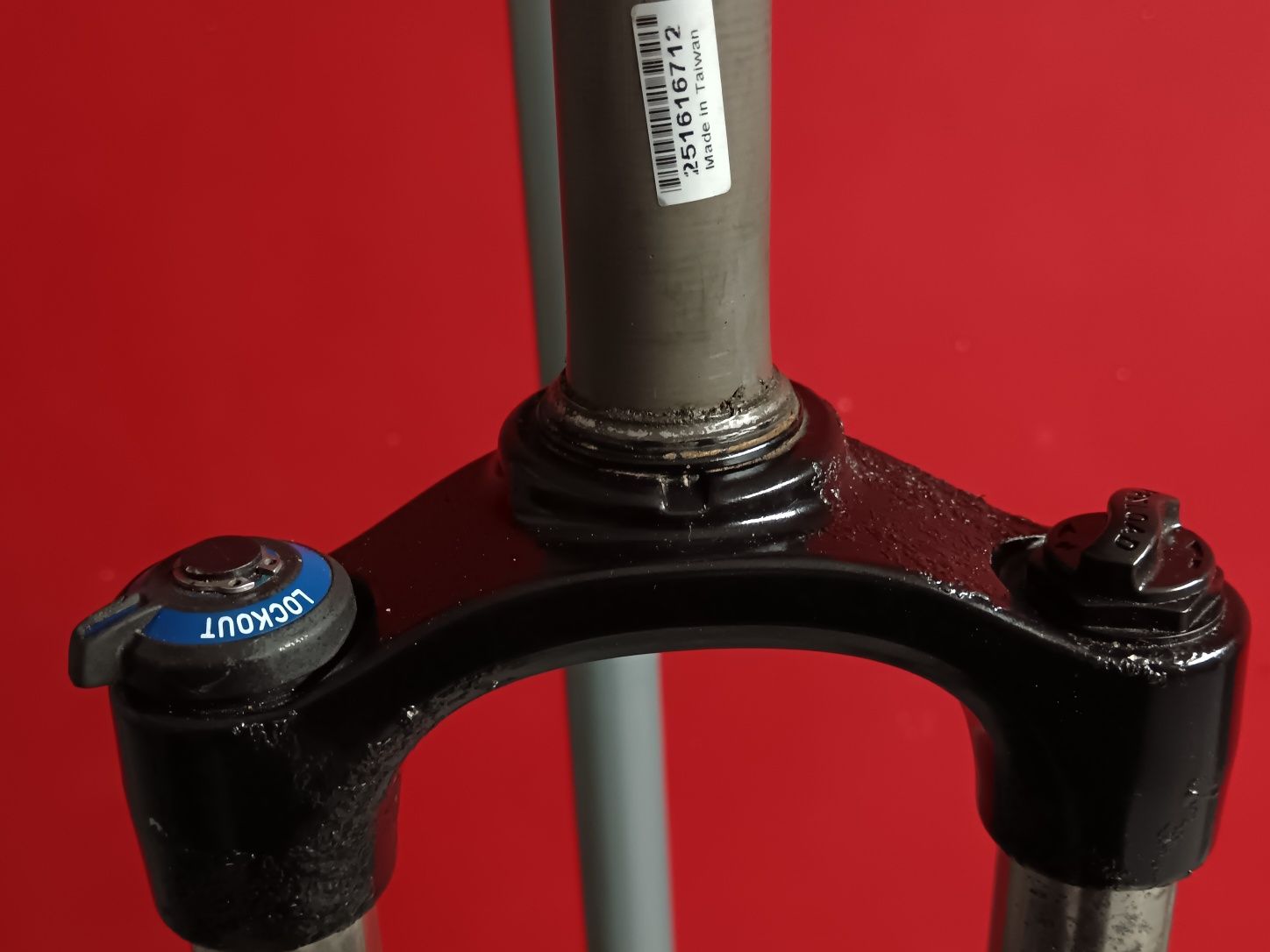 Suspensão bicicleta BTT RockShox Dart 2 C/Bloqueio e Ajuste de Firmeza