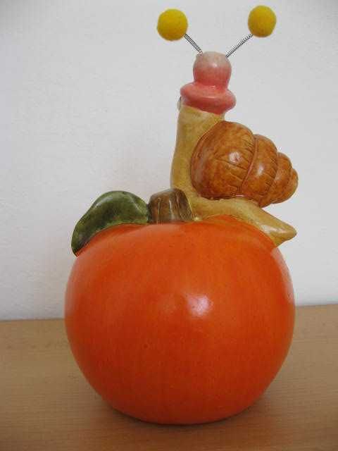 Nowa skarbonka zabawka ślimak na jabłuszku