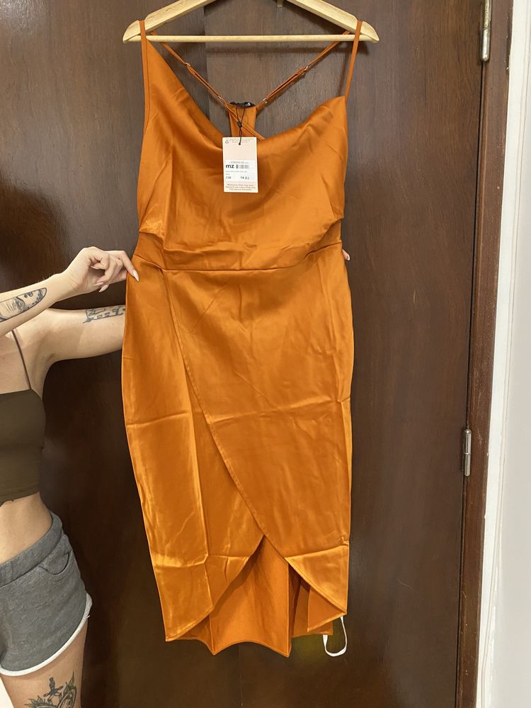 Vestido laranja NOVO