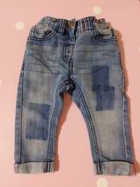 Продам джинсы на девочку 9-12мес