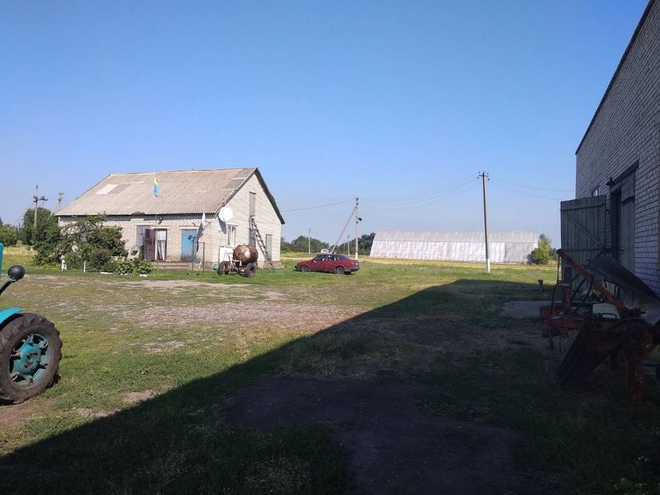 имущественный комплекс, ферма, зернохранилище, с. Купьеватое Полт обл