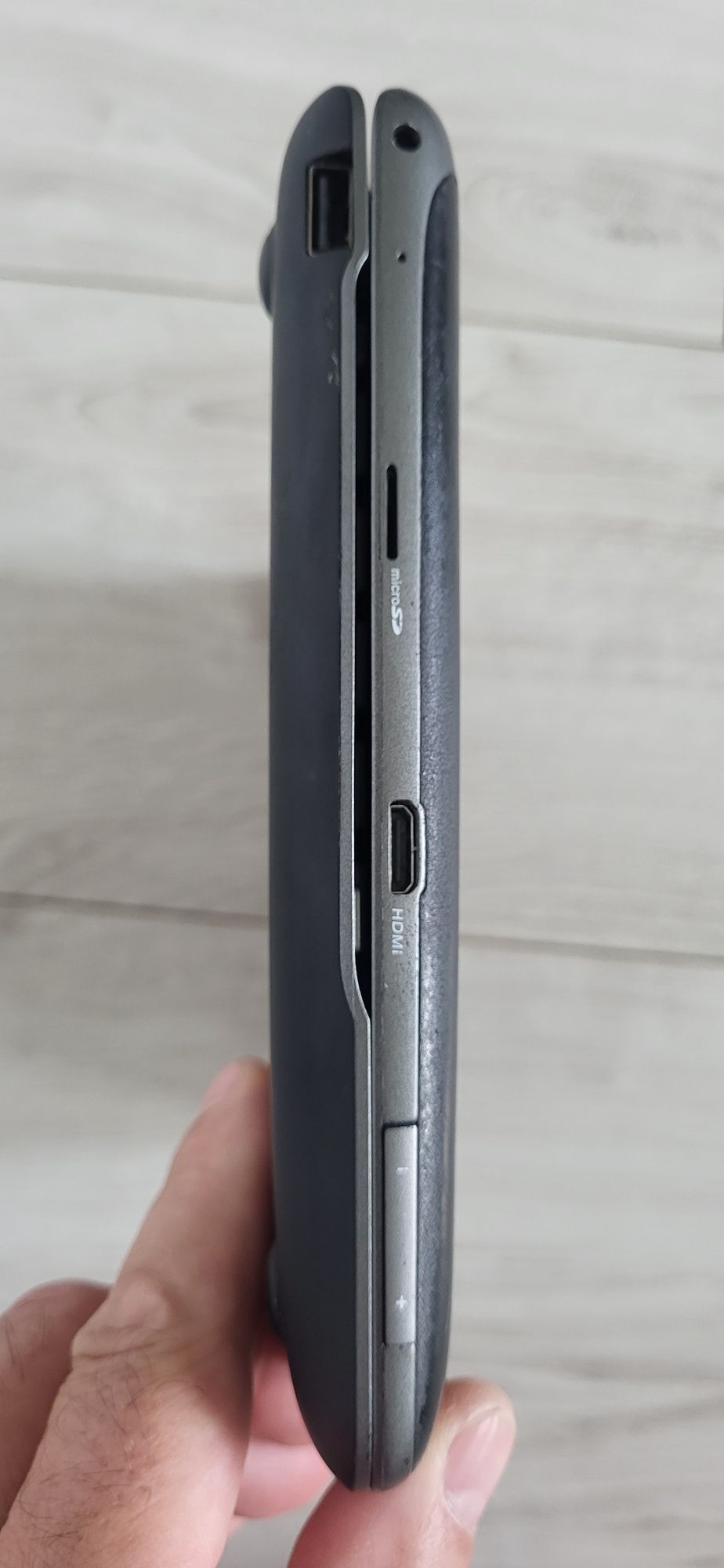 Tablet GOCLEVER Hybrid 10,1", uszkodzony