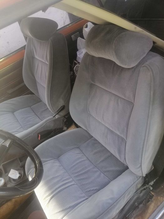 Сидіння для авто