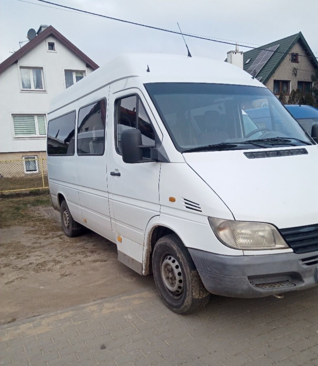 Mercedes Sprinter osobowy z windą