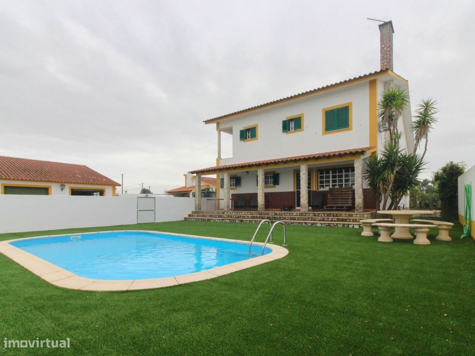 Moradia independente - Vale de Santarém