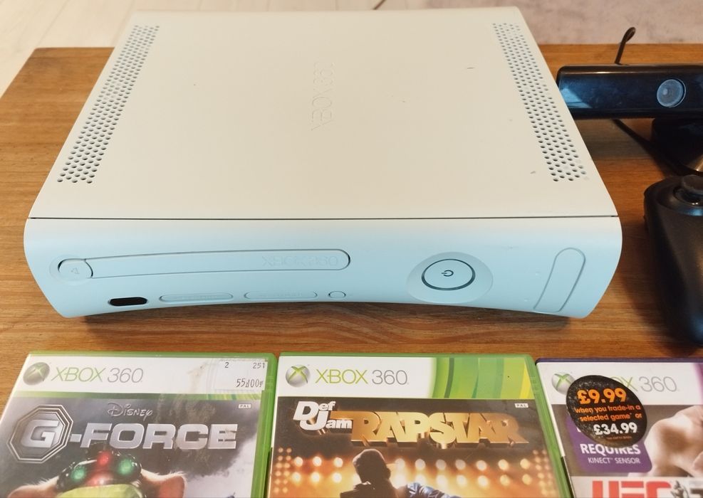 XBOX 360 - Kinect, pad, 5 gier, Harry Potter, UFC