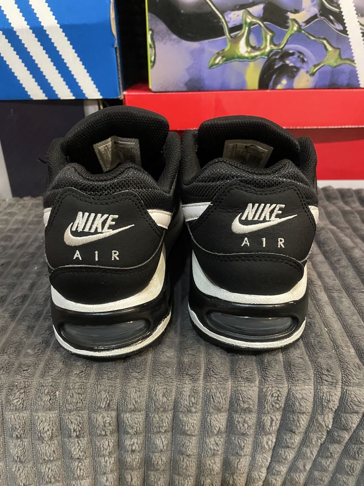 Кросівки Nike Air Max Command 37,5(23,5см) оригінал