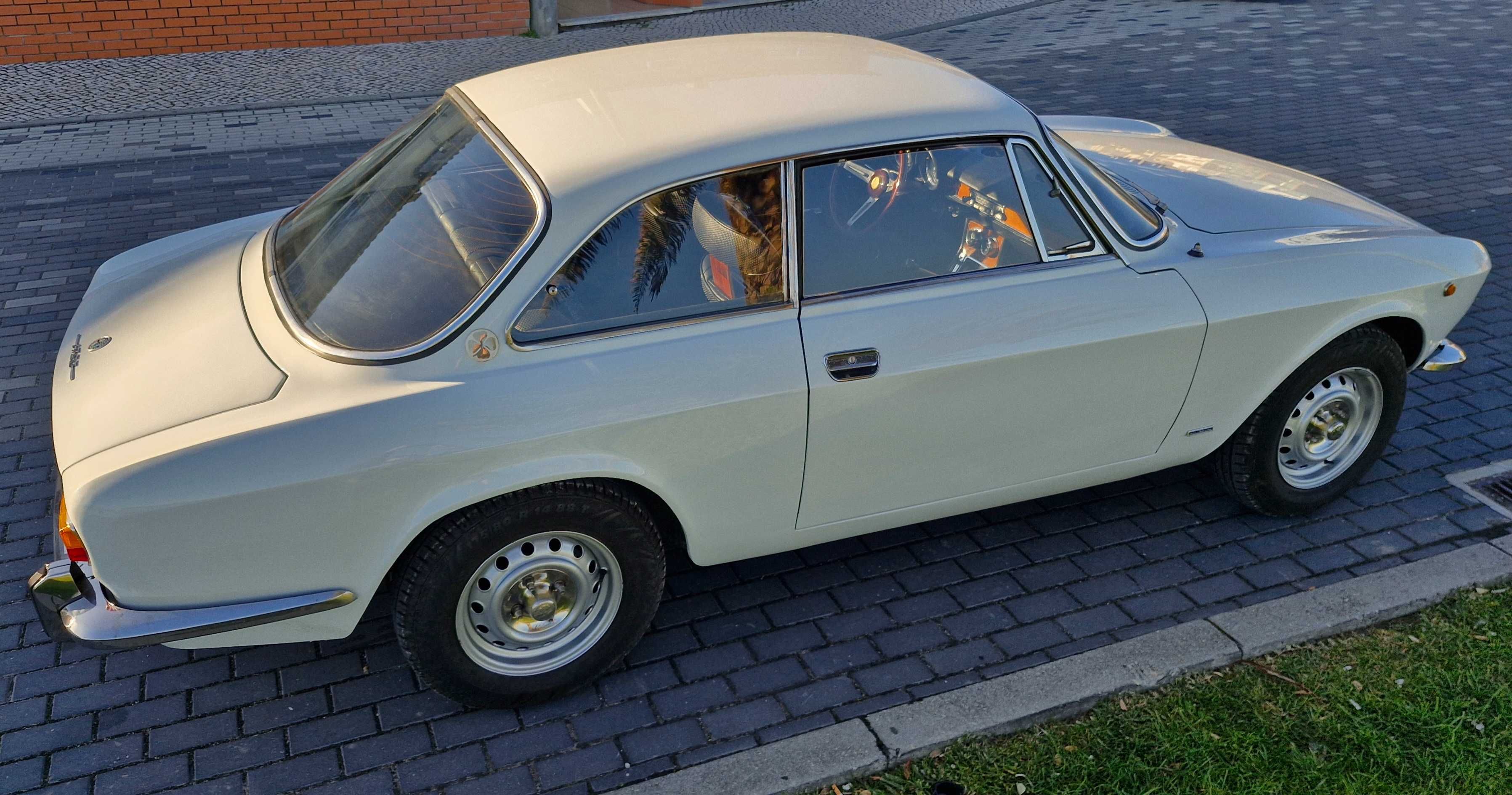 Alfa Romeo 1750 GTV
