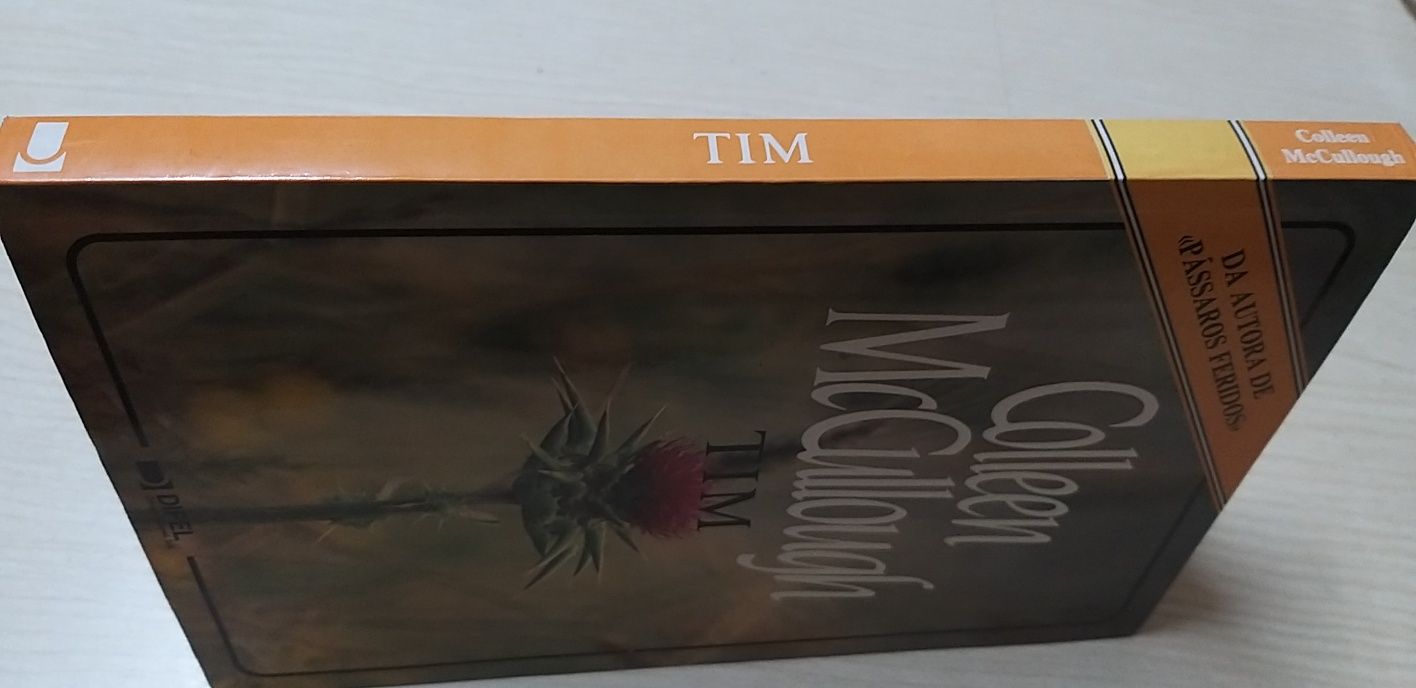 Tim de Colleen McCullough.