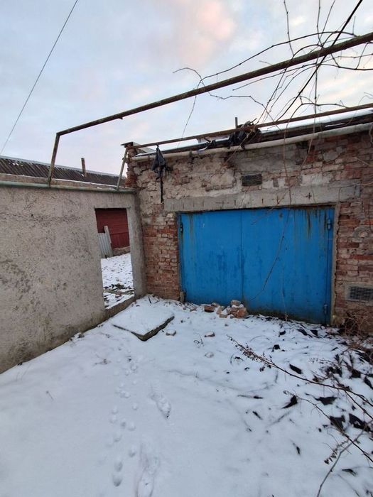 Частина будинку в Ясининичах.