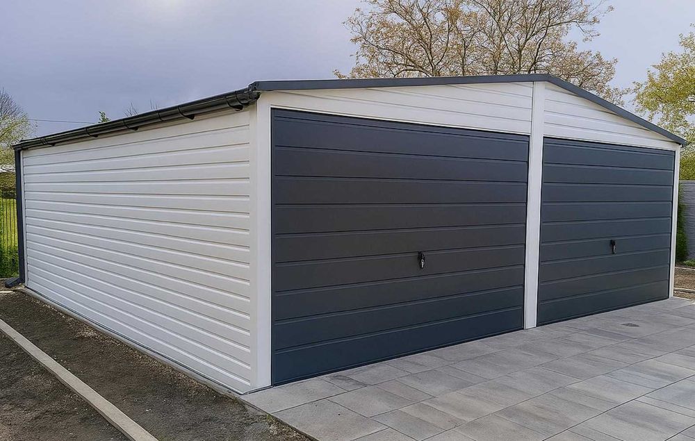 Garaż blaszany 6x5 dwustanowiskowy biały z elementami grafitowymi