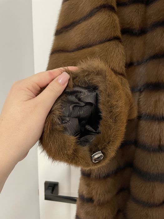 Продаю норкову шубку