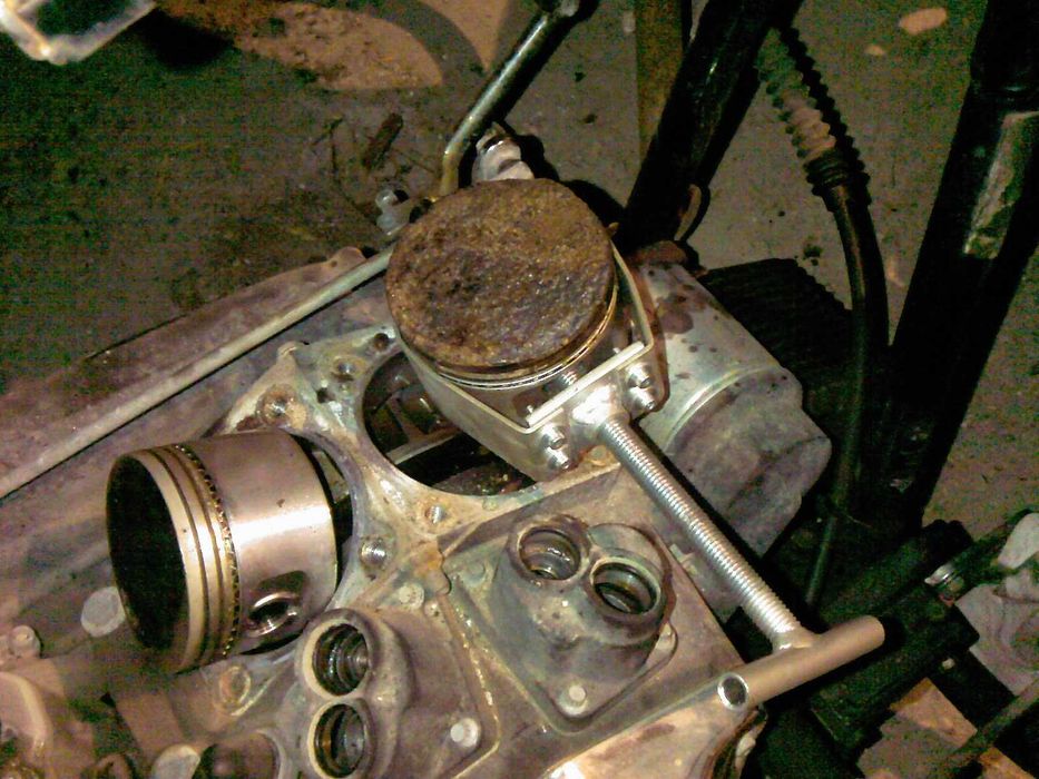 naprawa motocykli junak i inne zabytk remont silnka osiowanie, tulejki