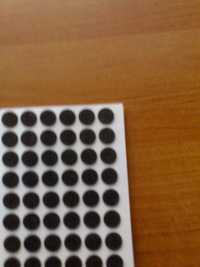 podkładki filcowe okrągłe 10mm samoprzylepne grubość 1,5mm -czarne